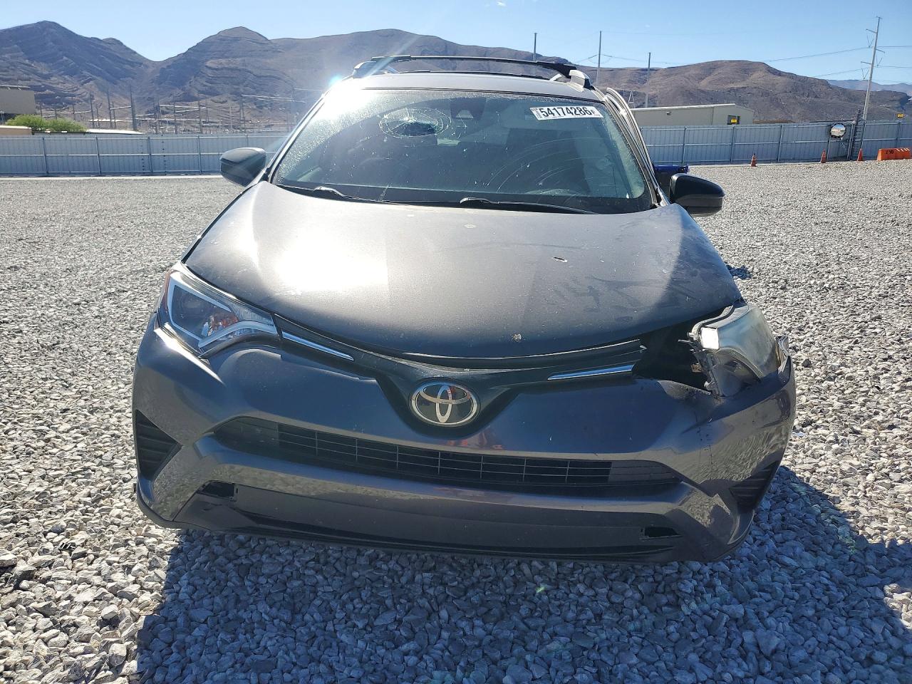 2018 TOYOTA RAV4 LE photo 5