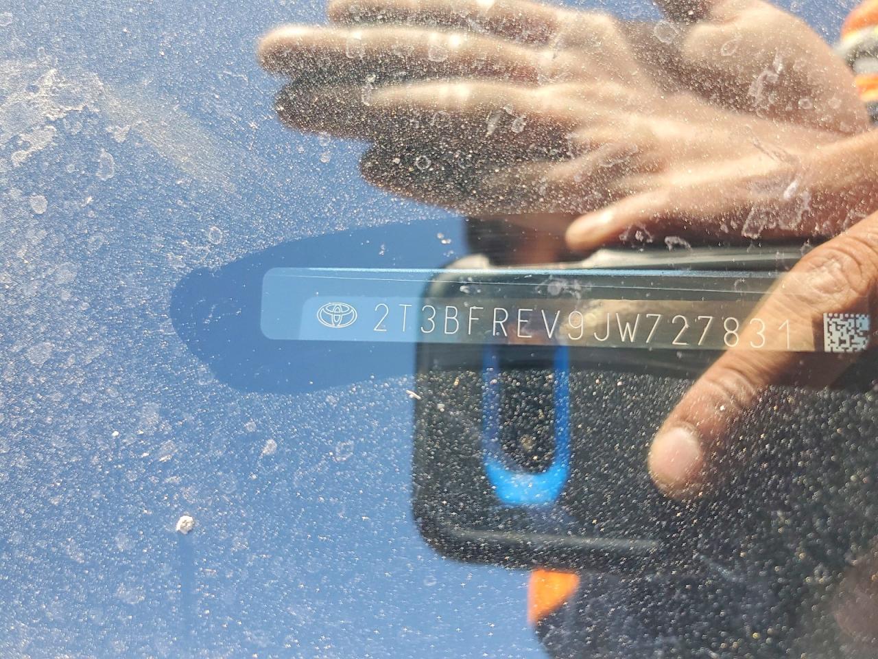2018 TOYOTA RAV4 LE photo 13