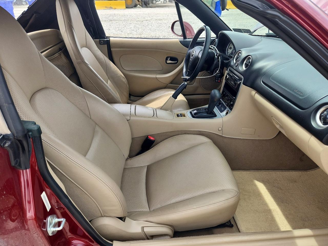 2003 MAZDA MX-5 MIATA BASE photo 28