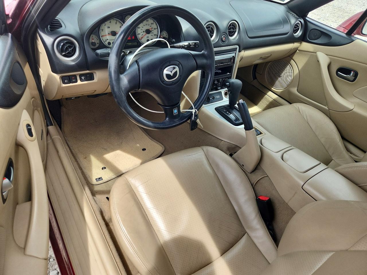 2003 MAZDA MX-5 MIATA BASE photo 22