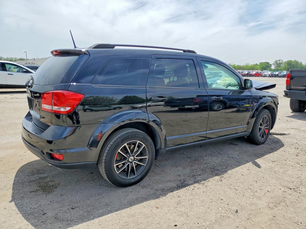 2018 DODGE JOURNEY SXT photo 3