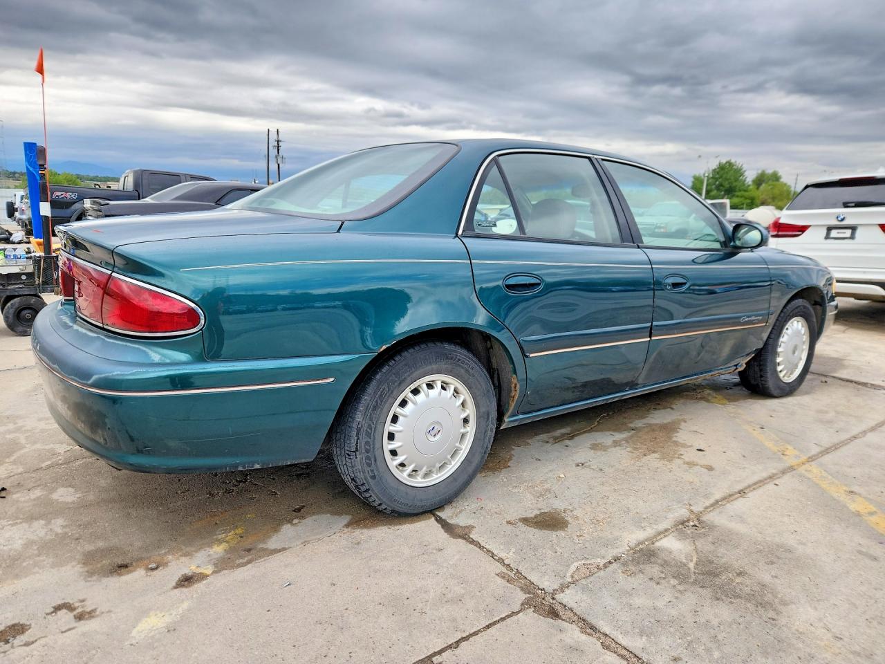 1997 BUICK CENTURY LIMITED photo 3