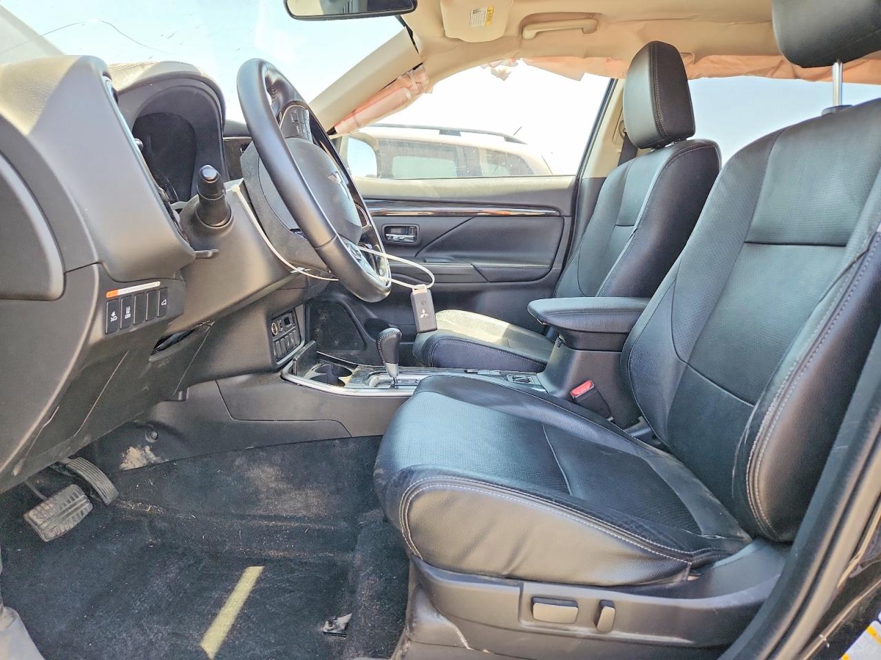 2018 MITSUBISHI OUTLANDER SE photo 13