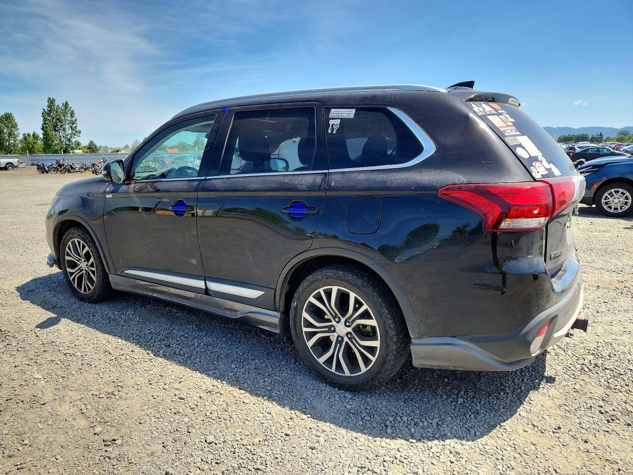 2018 MITSUBISHI OUTLANDER SE photo 3