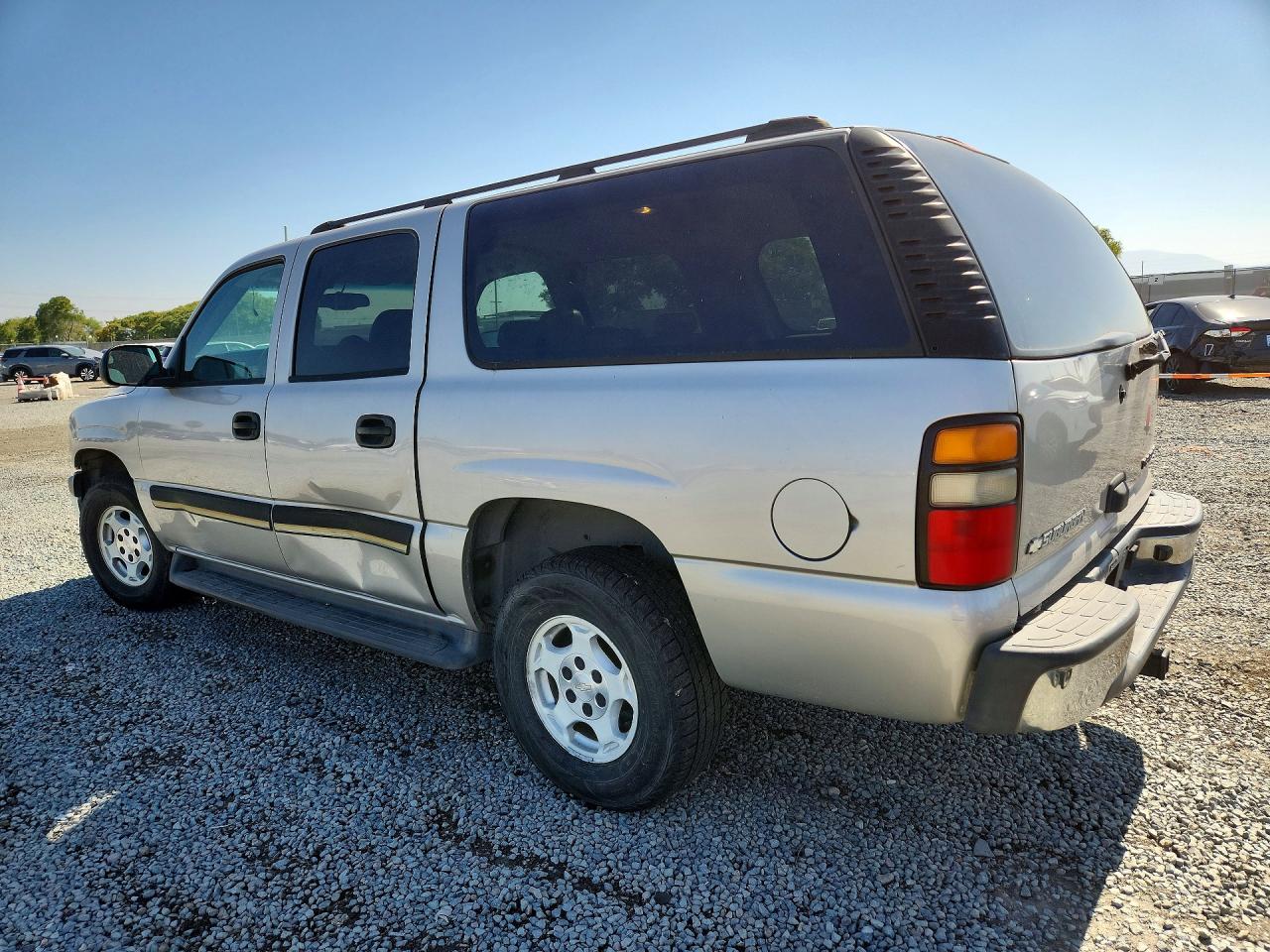 2005 CHEVROLET SUBURBAN C1500 photo 3