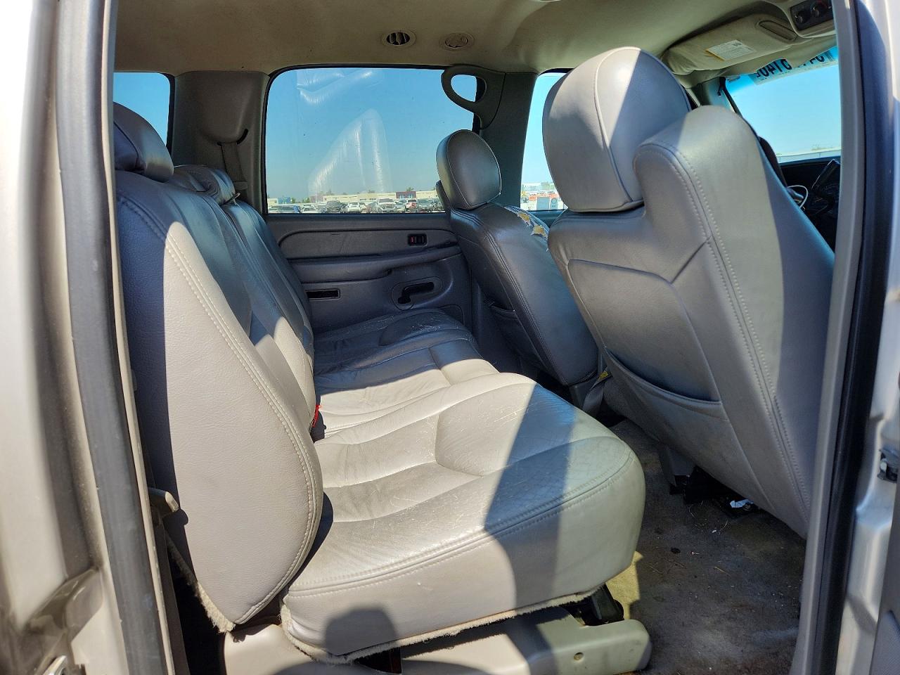 2005 CHEVROLET SUBURBAN C1500 photo 21