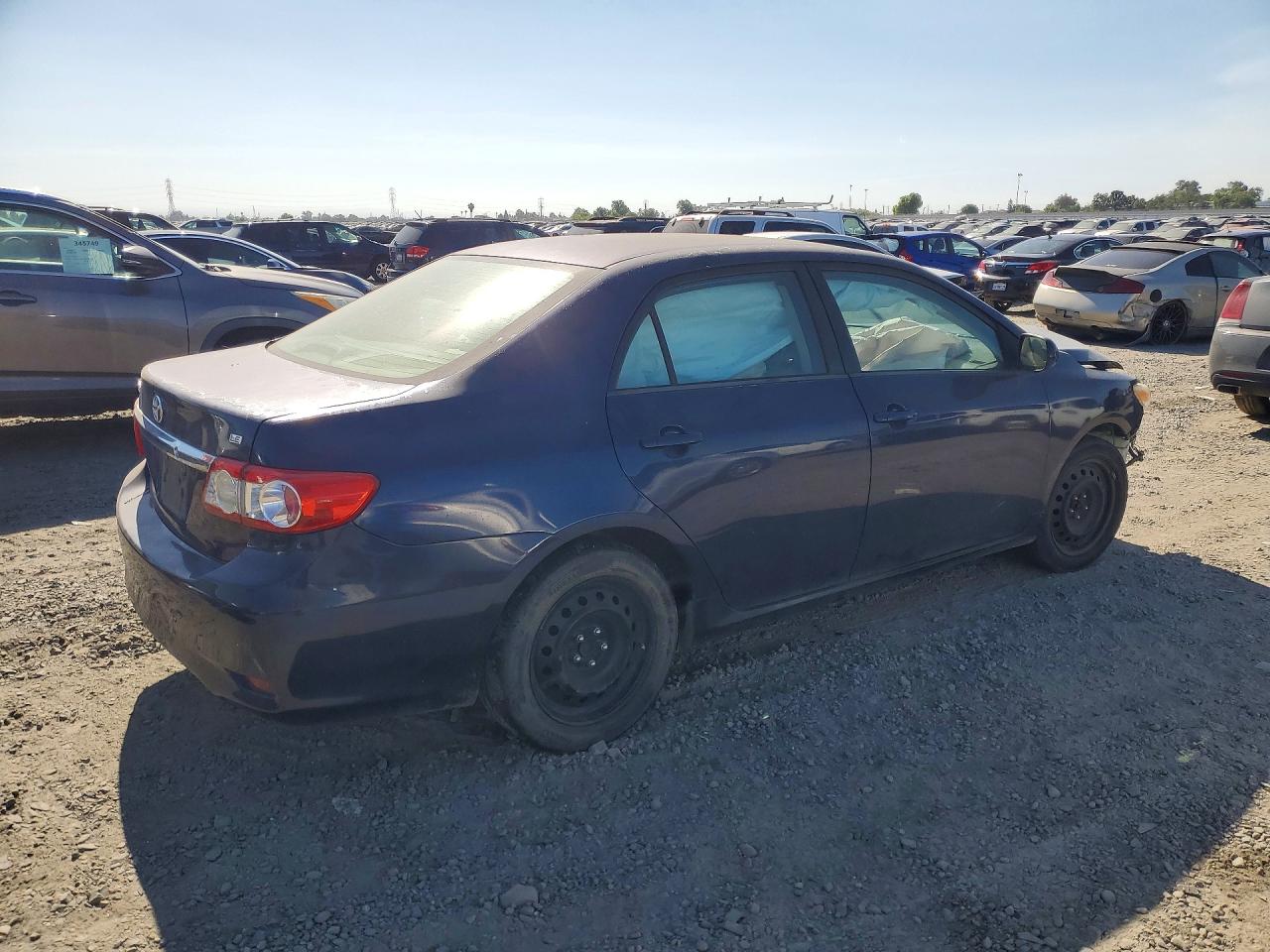 2012 TOYOTA COROLLA LE photo 7