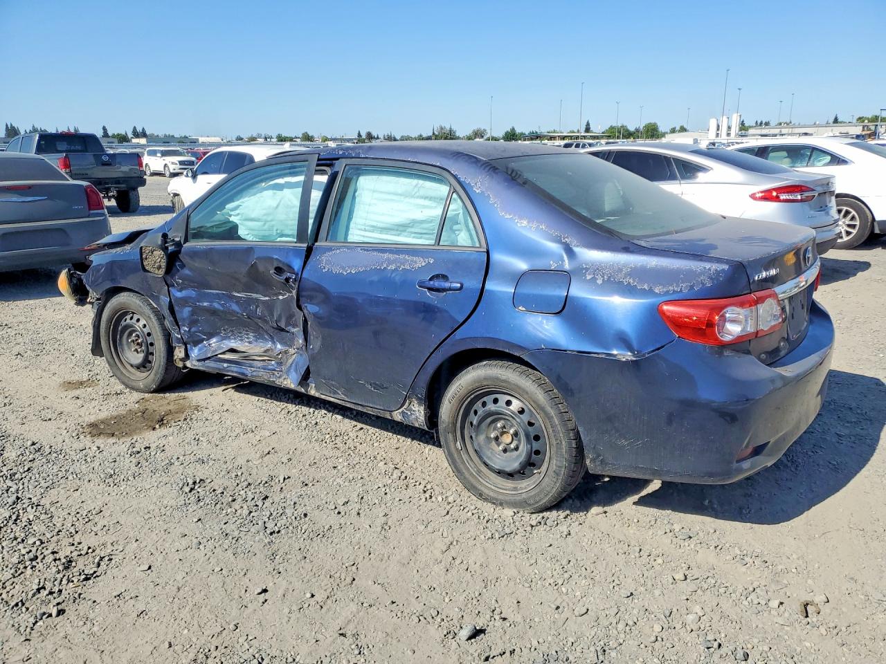 2012 TOYOTA COROLLA LE photo 4
