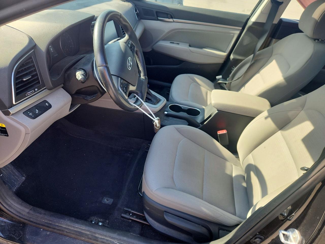 2018 HYUNDAI ELANTRA VALUE EDITION photo 13