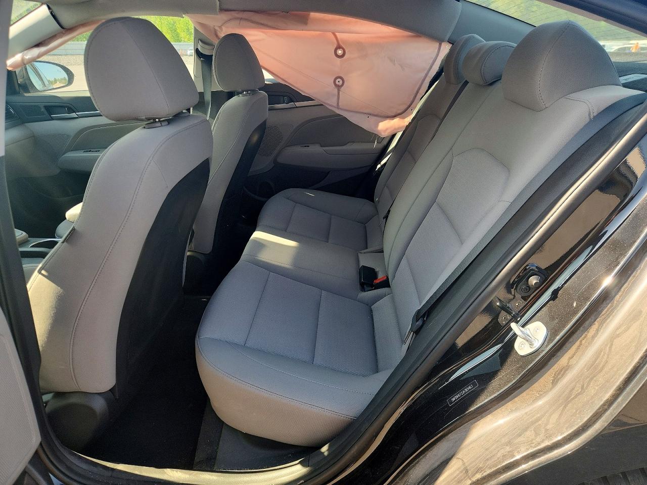 2018 HYUNDAI ELANTRA VALUE EDITION photo 19