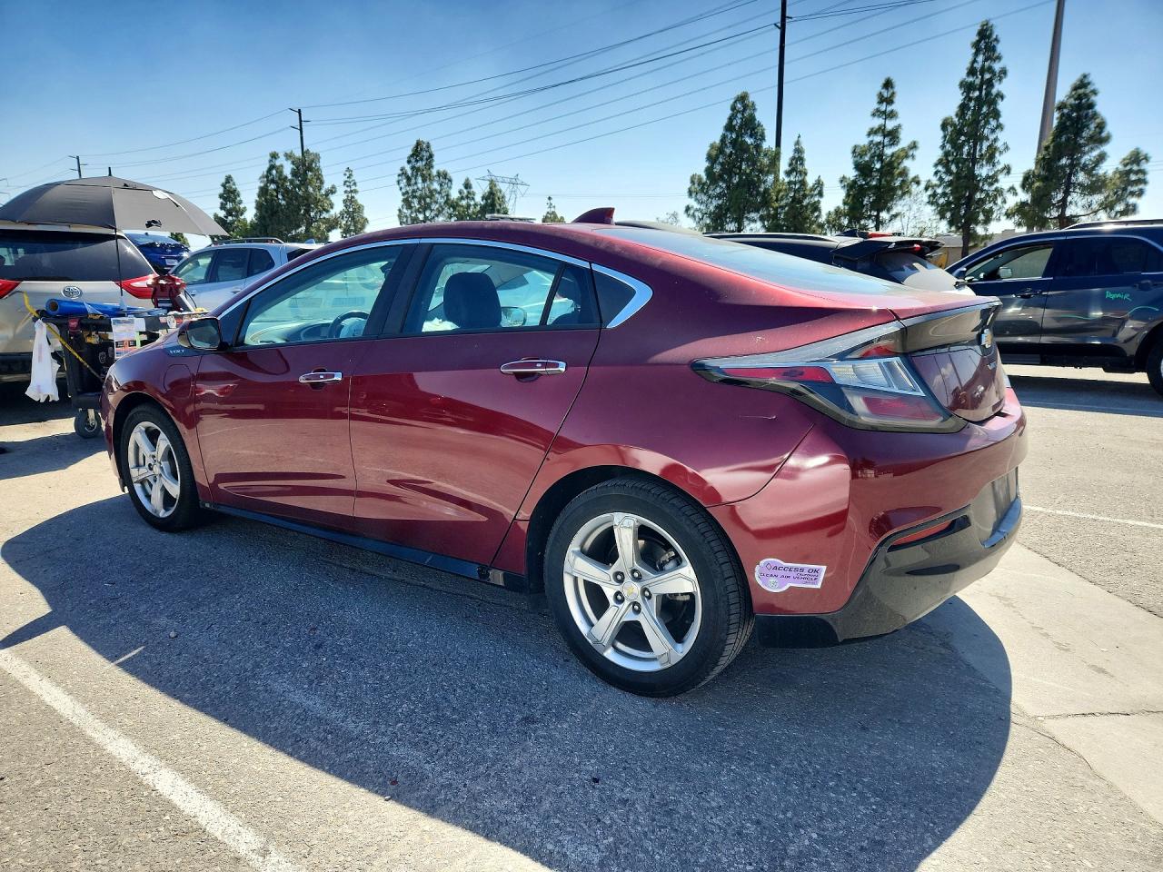 2017 CHEVROLET VOLT LT photo 2