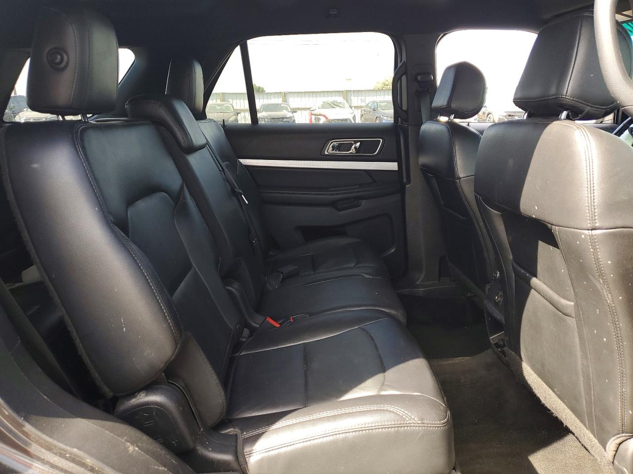 2016 FORD EXPLORER XLT photo 11
