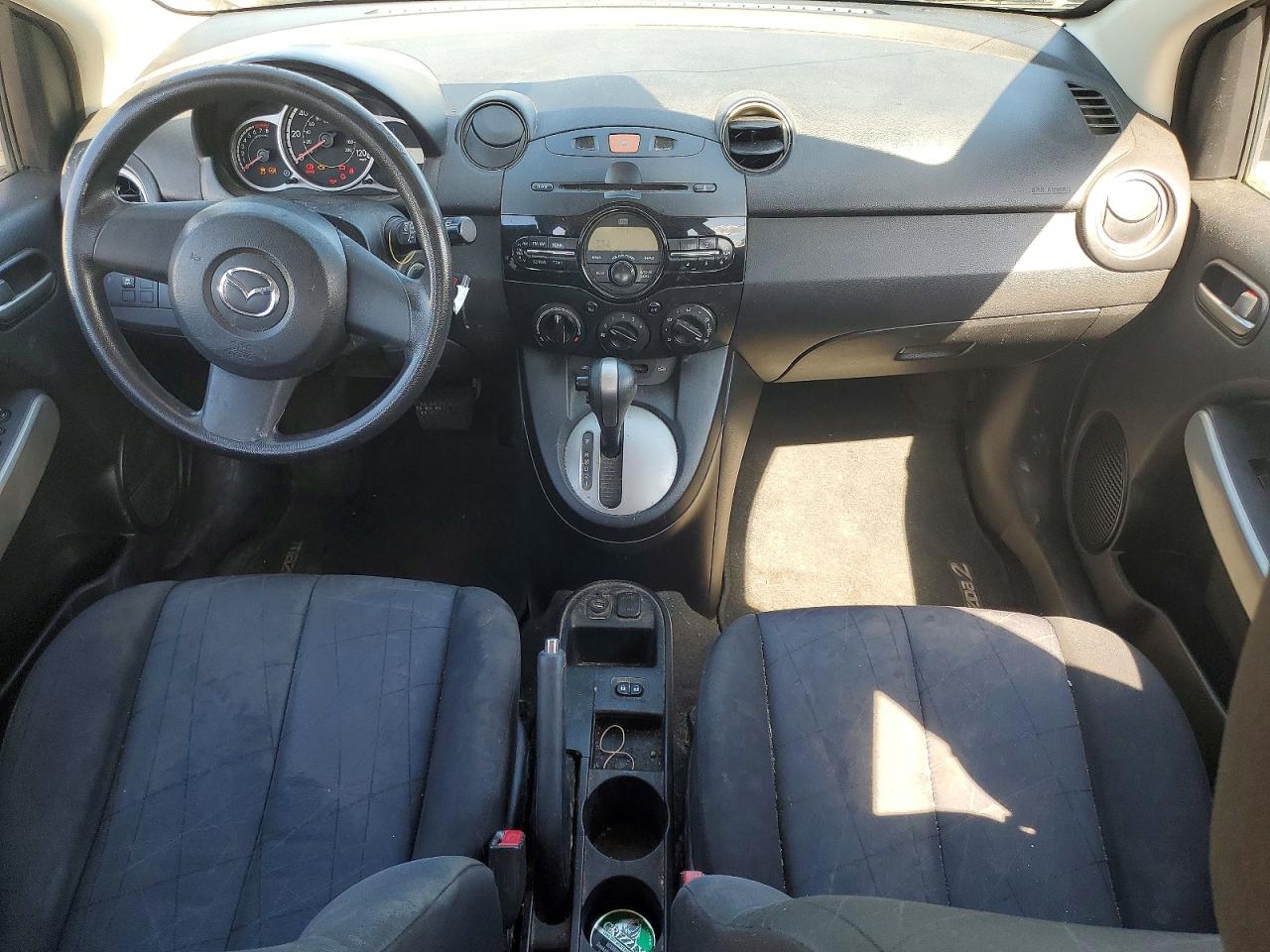 2012 MAZDA MAZDA2 photo 22