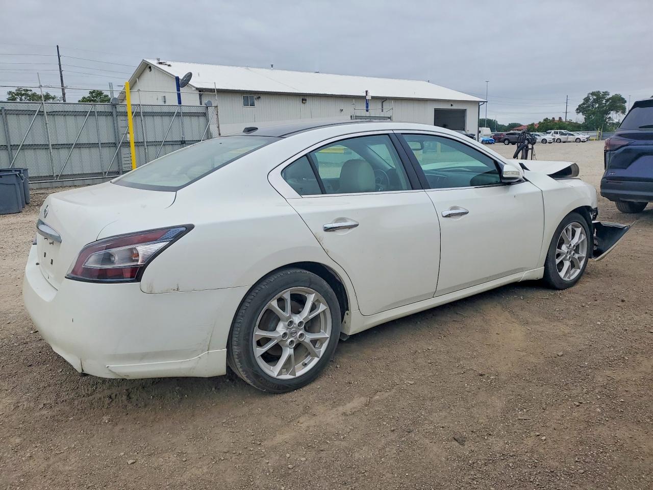 2013 NISSAN MAXIMA 3.5 SV photo 3