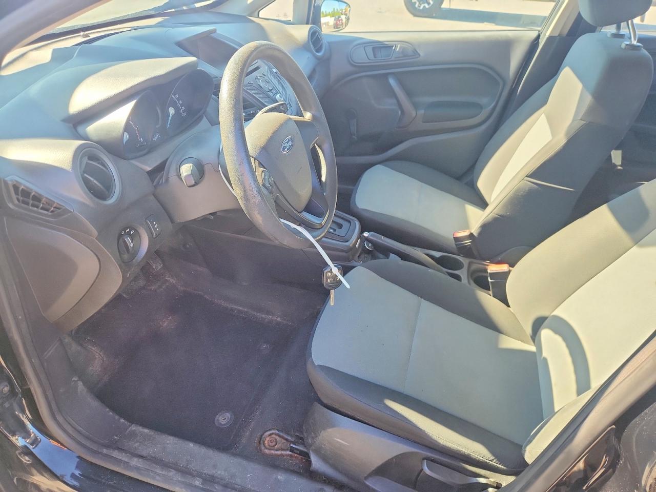 2016 FORD FIESTA S photo 19
