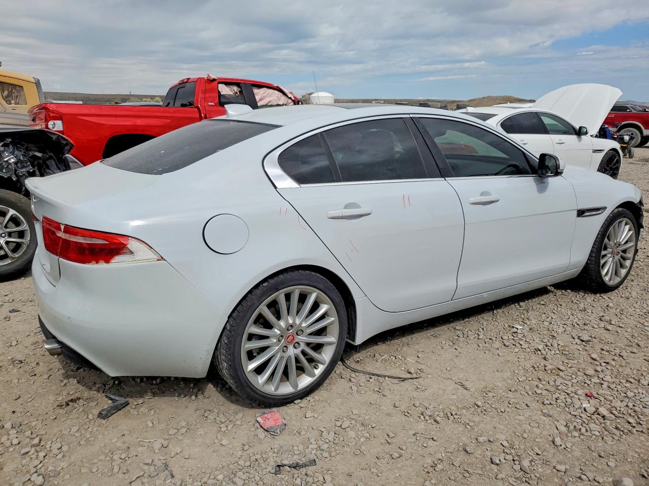 2017 JAGUAR XE FIRST EDITION photo 5