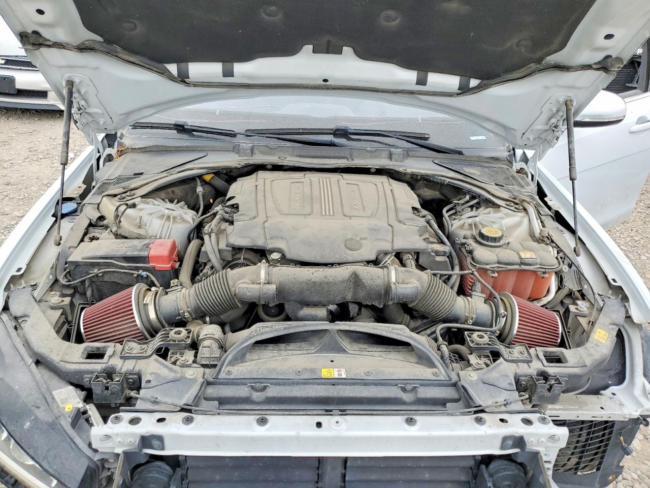 2017 JAGUAR XE FIRST EDITION photo 21