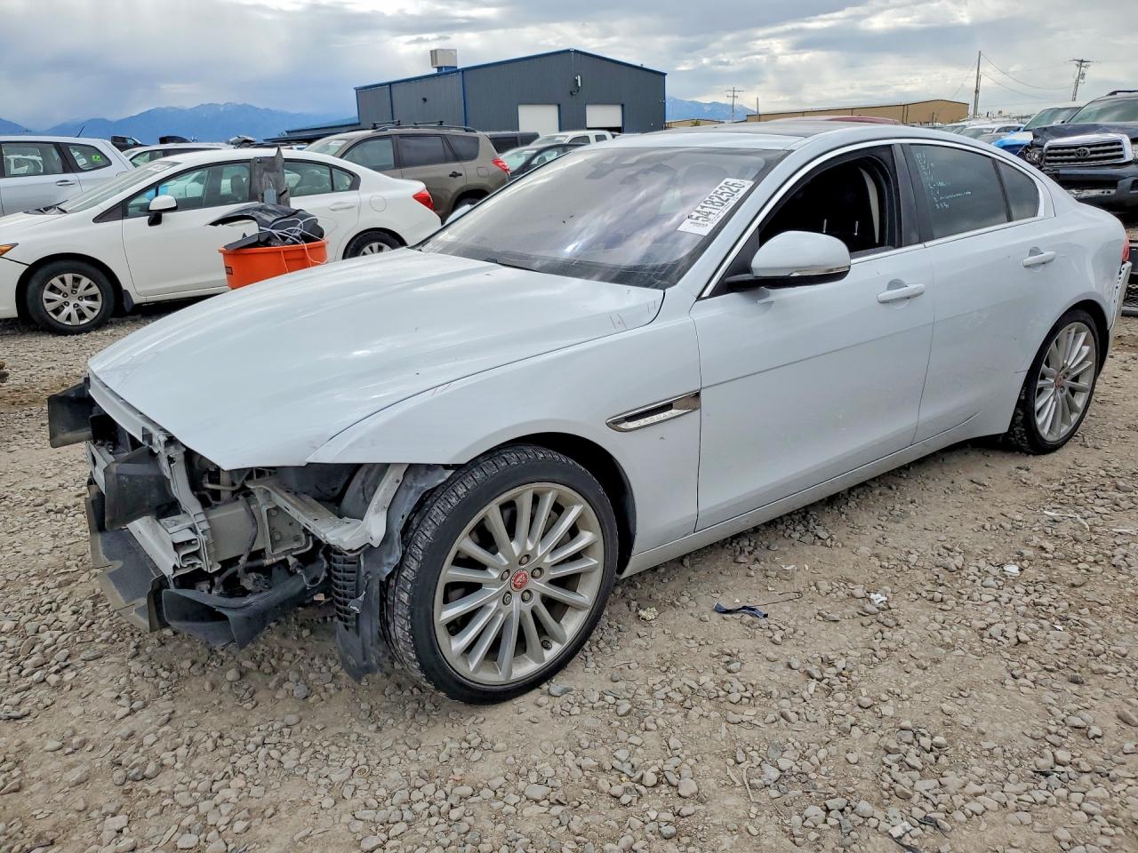 2017 JAGUAR XE