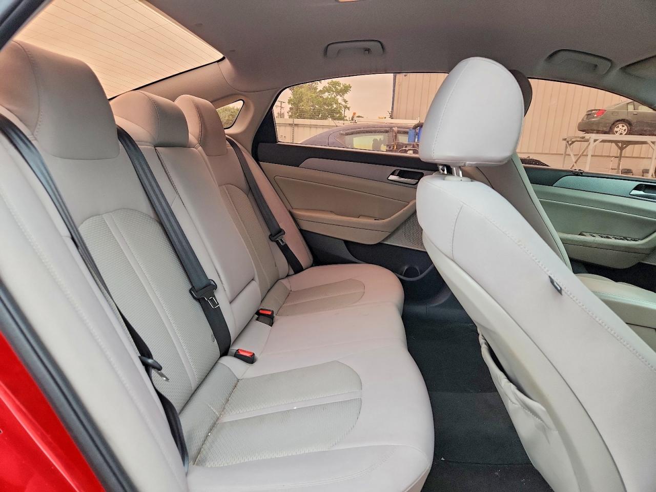 2018 HYUNDAI SONATA SEL photo 28