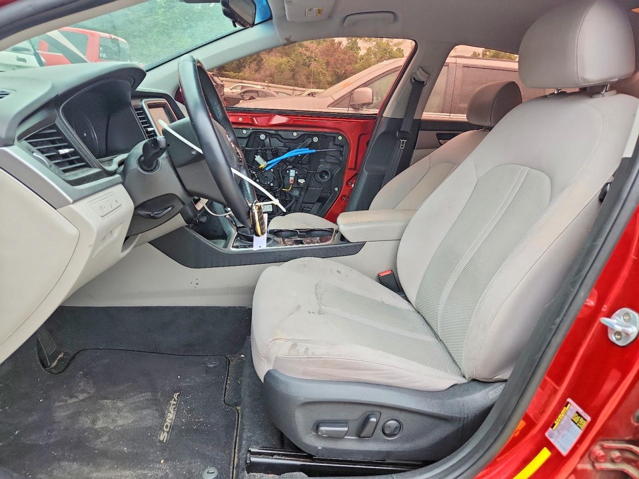 2018 HYUNDAI SONATA SEL photo 19