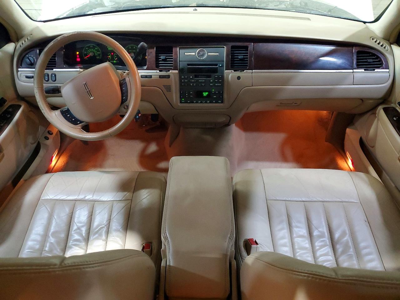 2006 LINCOLN TOWN CAR SIGNATURE photo 15