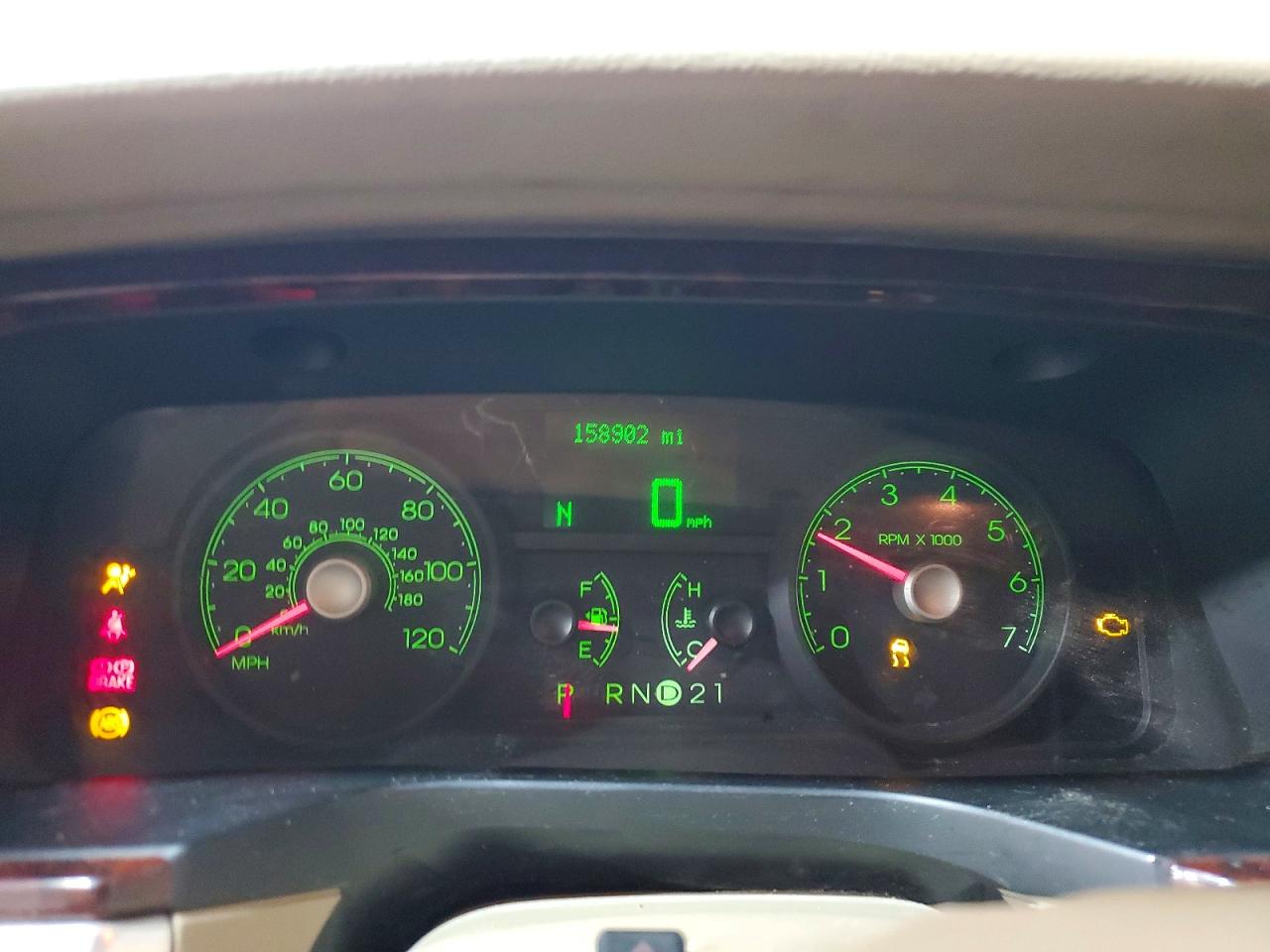 2006 LINCOLN TOWN CAR SIGNATURE photo 17