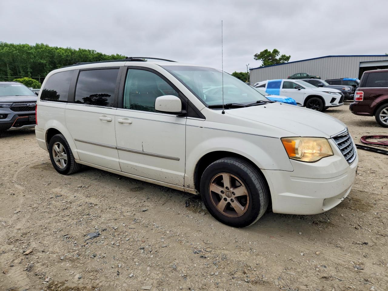 2010 CHRYSLER TOWN & COUNTRY TOURING photo 10