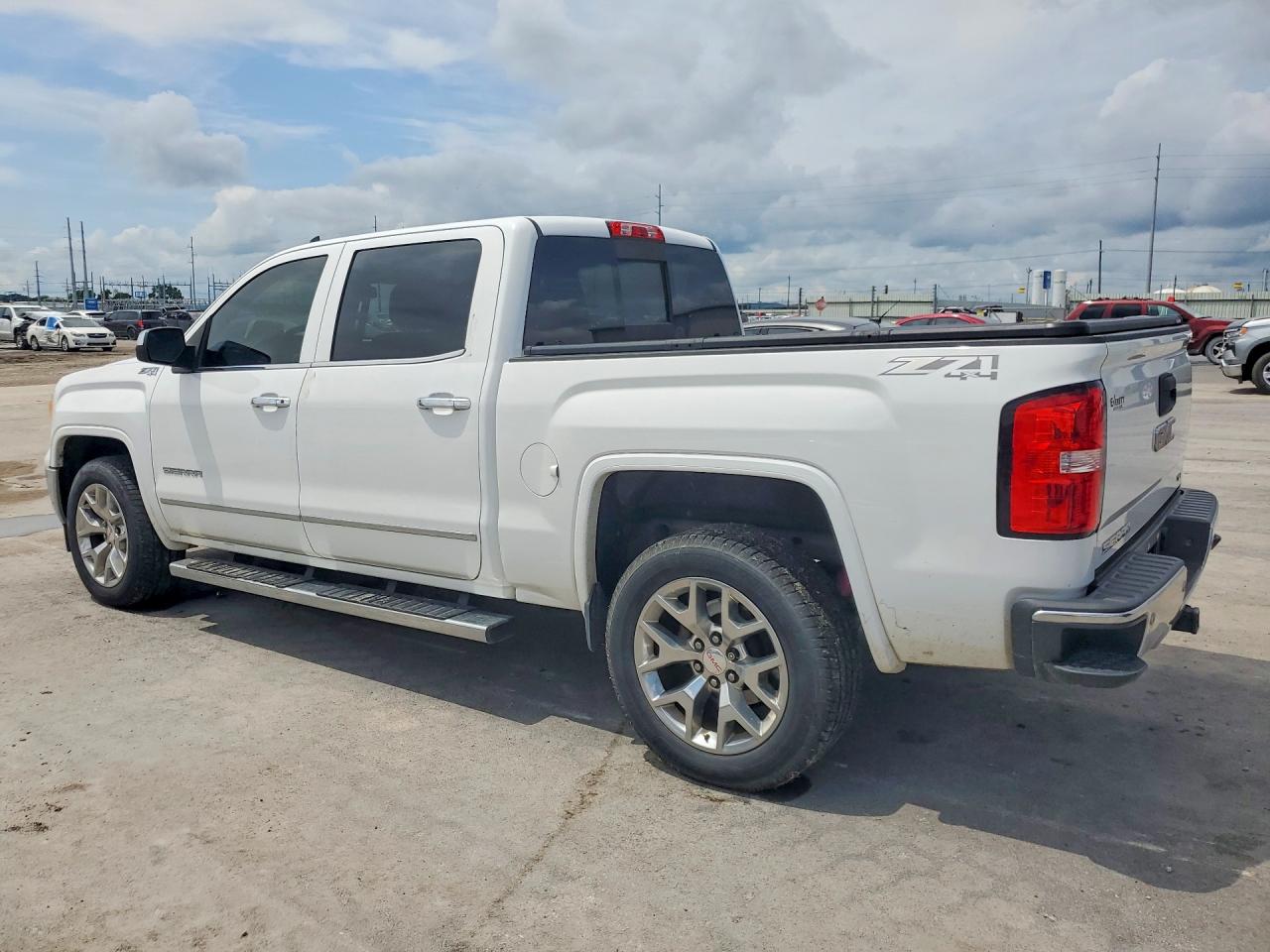 2015 GMC SIERRA K1500 SLT photo 4