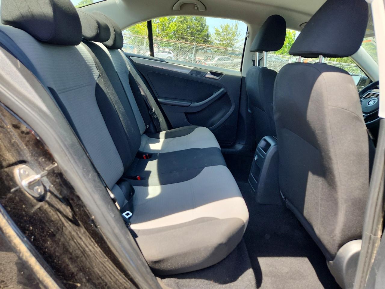 2017 VOLKSWAGEN JETTA S photo 19