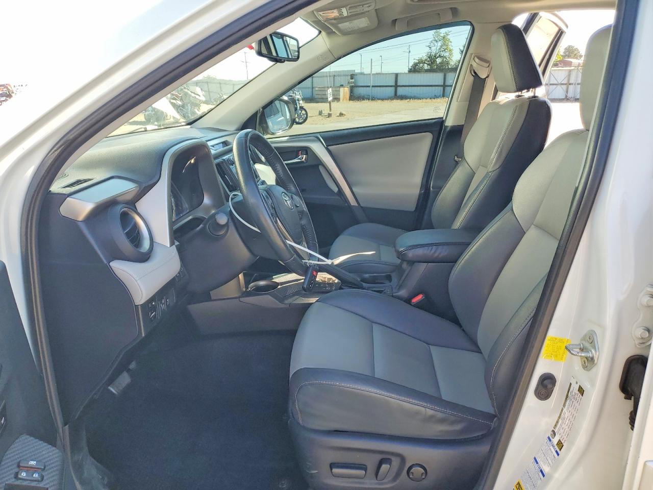 2014 TOYOTA RAV4 LIMITED photo 19
