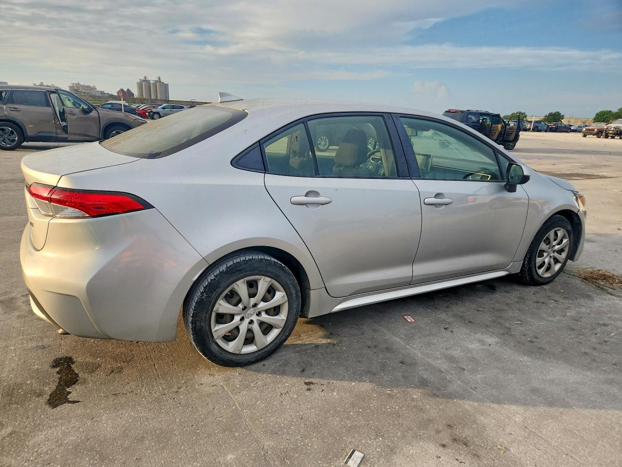 2020 TOYOTA COROLLA LE photo 7