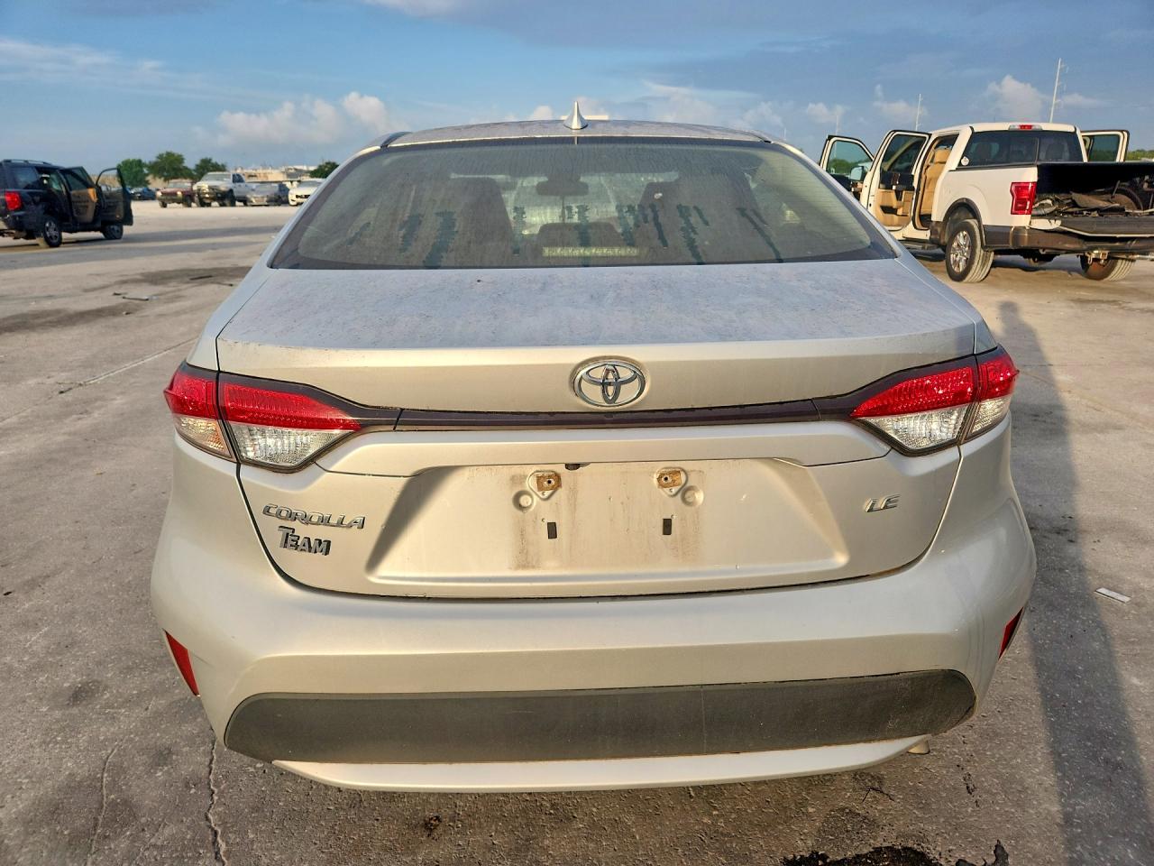 2020 TOYOTA COROLLA LE photo 16