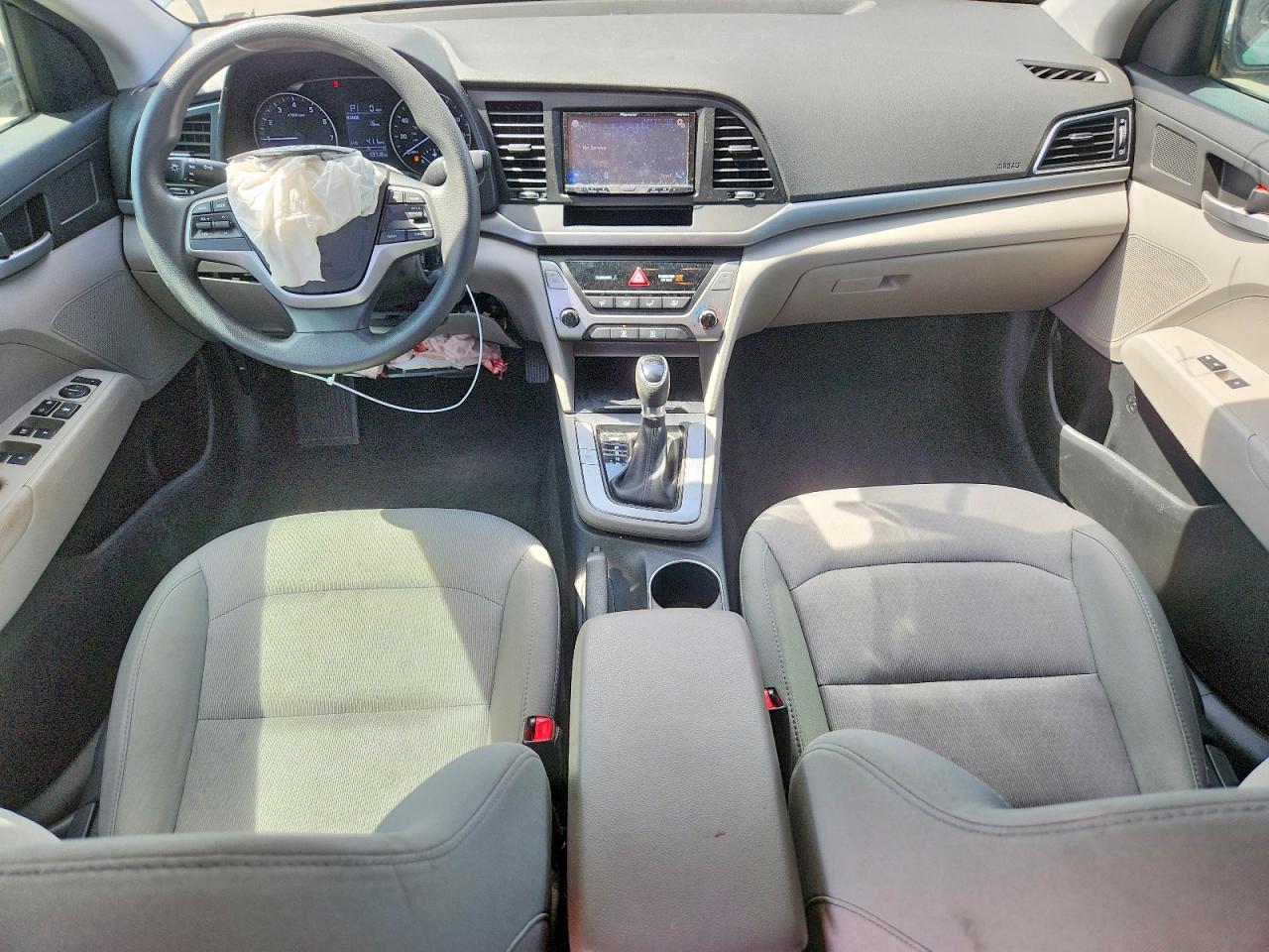 2017 HYUNDAI ELANTRA SE photo 22