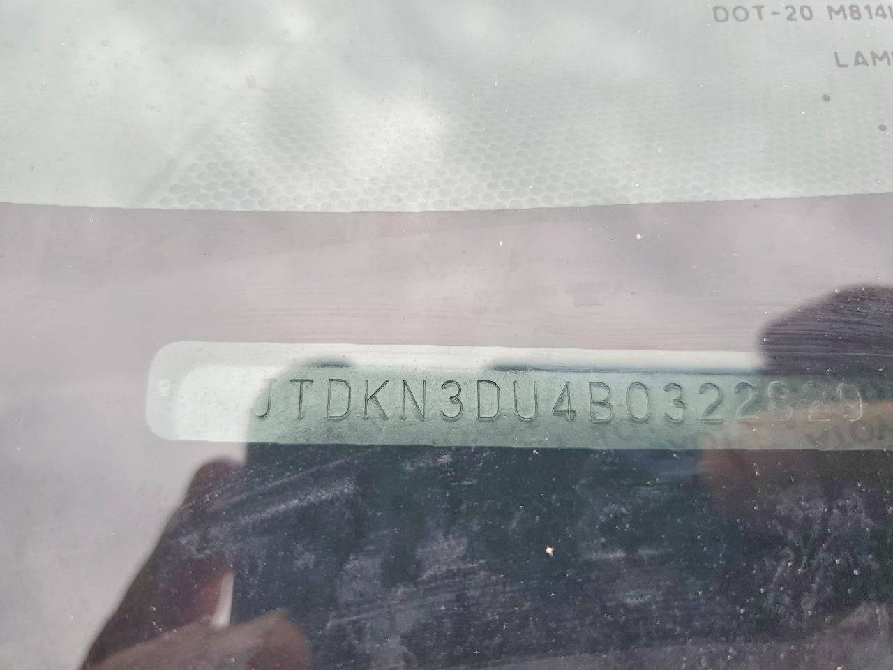 2011 TOYOTA PRIUS TWO photo 12