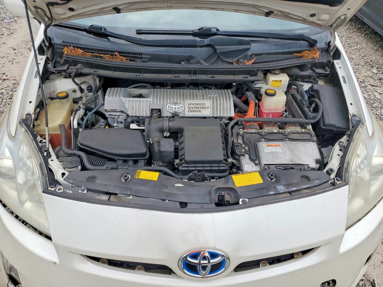 2011 TOYOTA PRIUS TWO photo 11