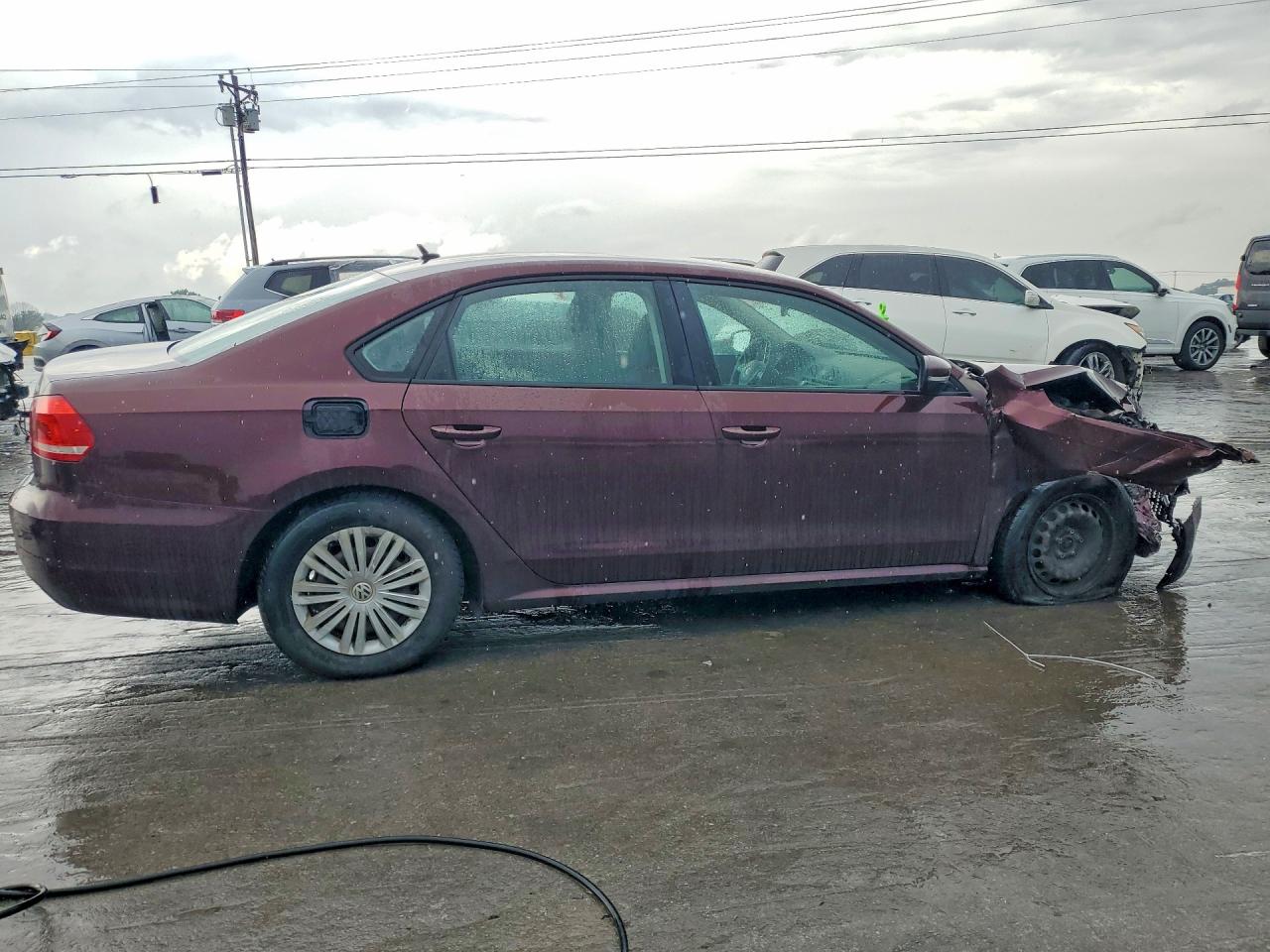 2014 VOLKSWAGEN PASSAT S photo 3