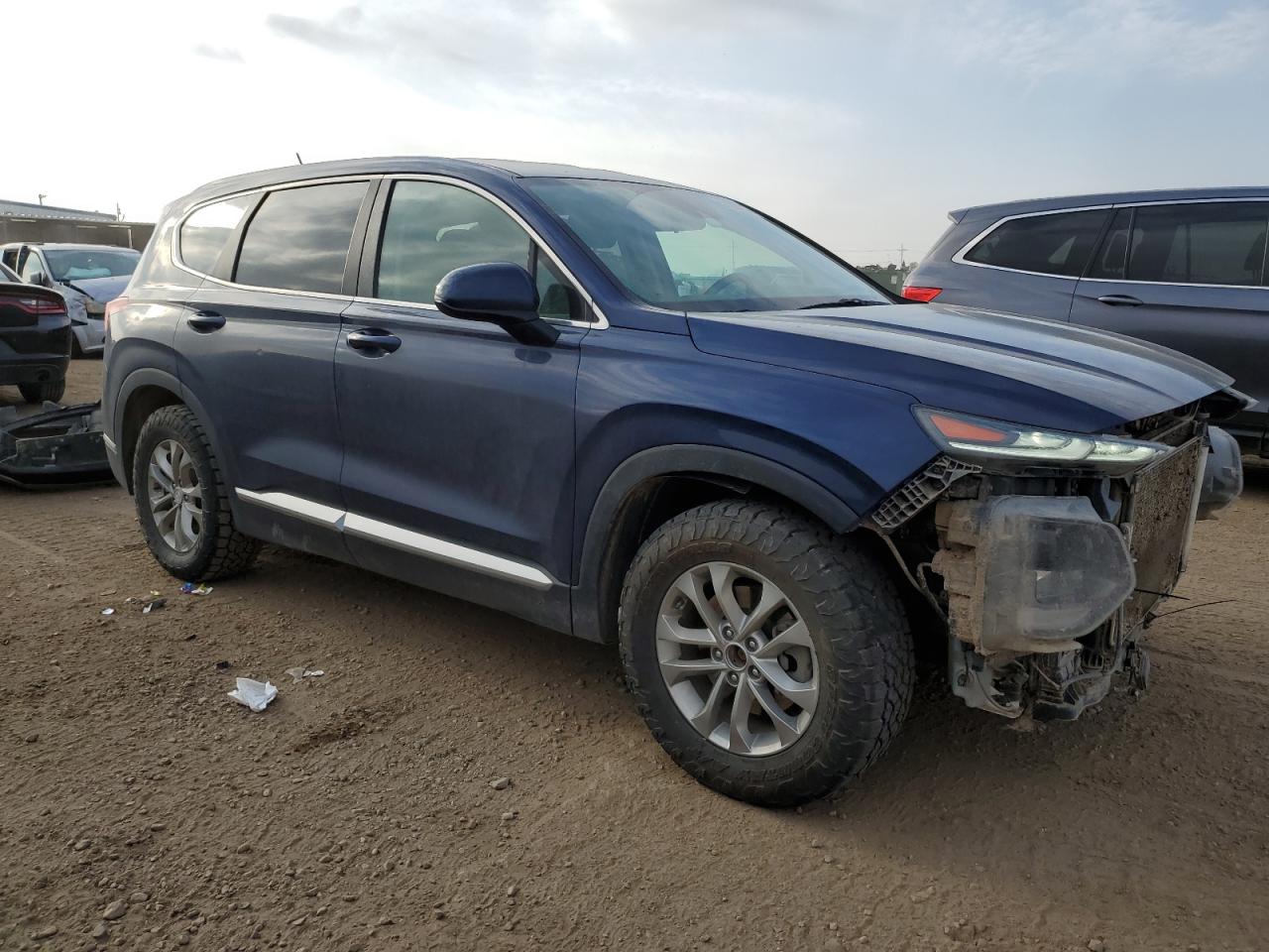 2019 HYUNDAI SANTA FE SE photo 4