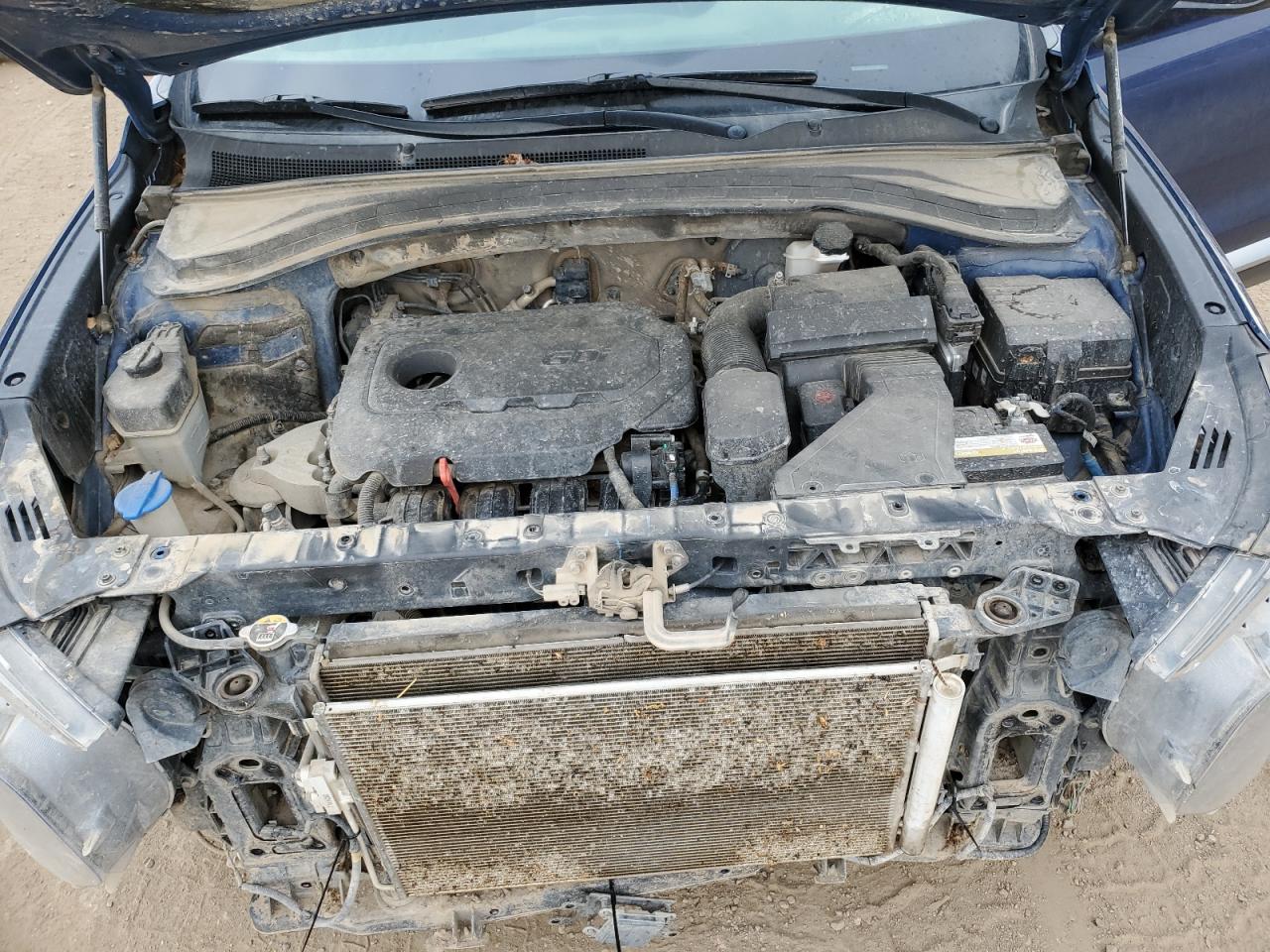 2019 HYUNDAI SANTA FE SE photo 12