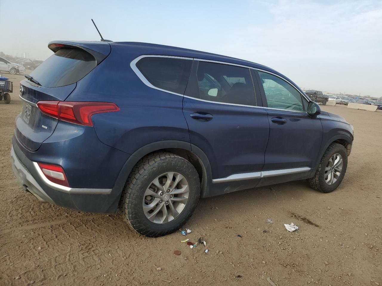 2019 HYUNDAI SANTA FE SE photo 3
