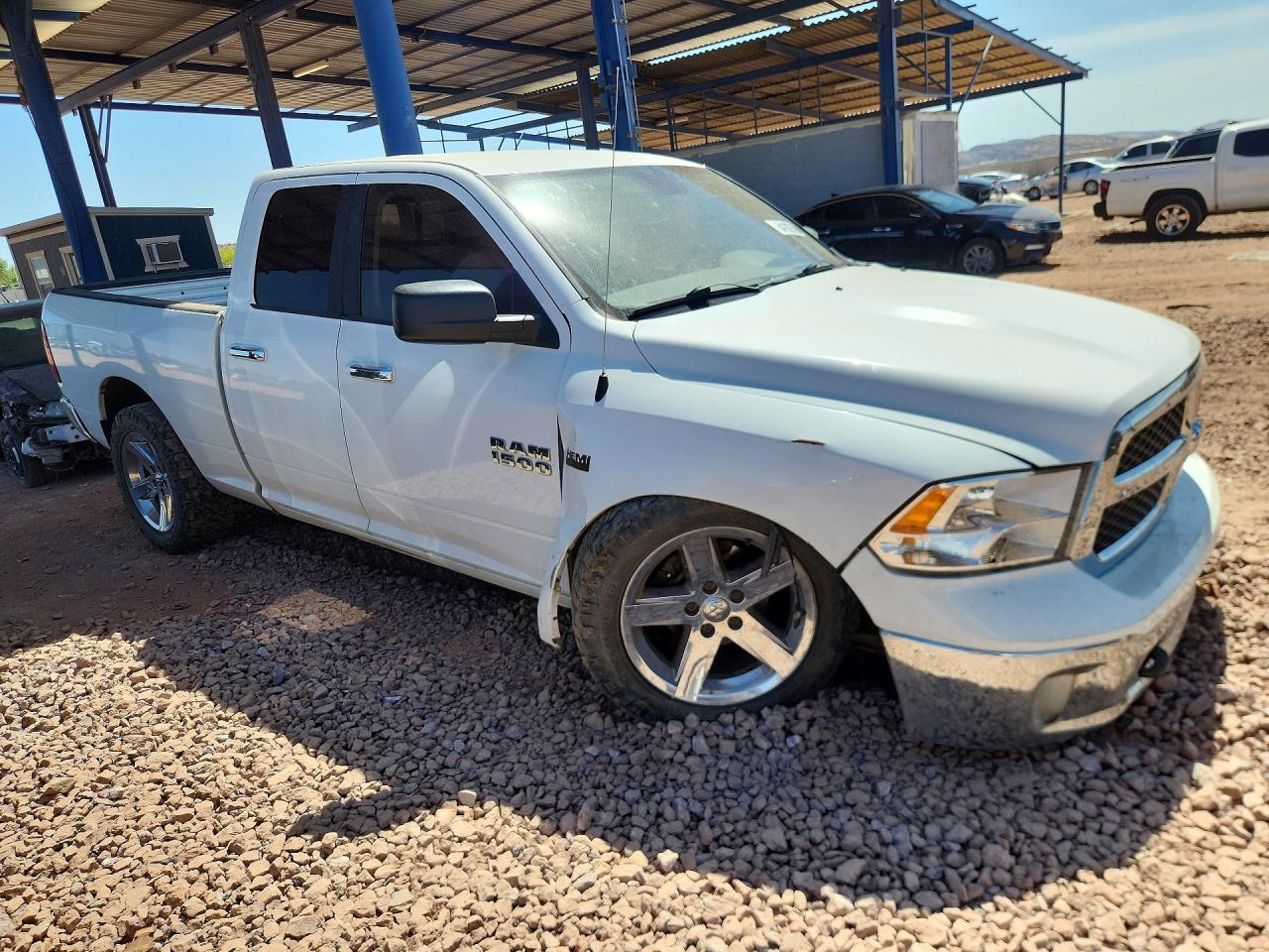 2017 RAM 1500 SLT photo 10