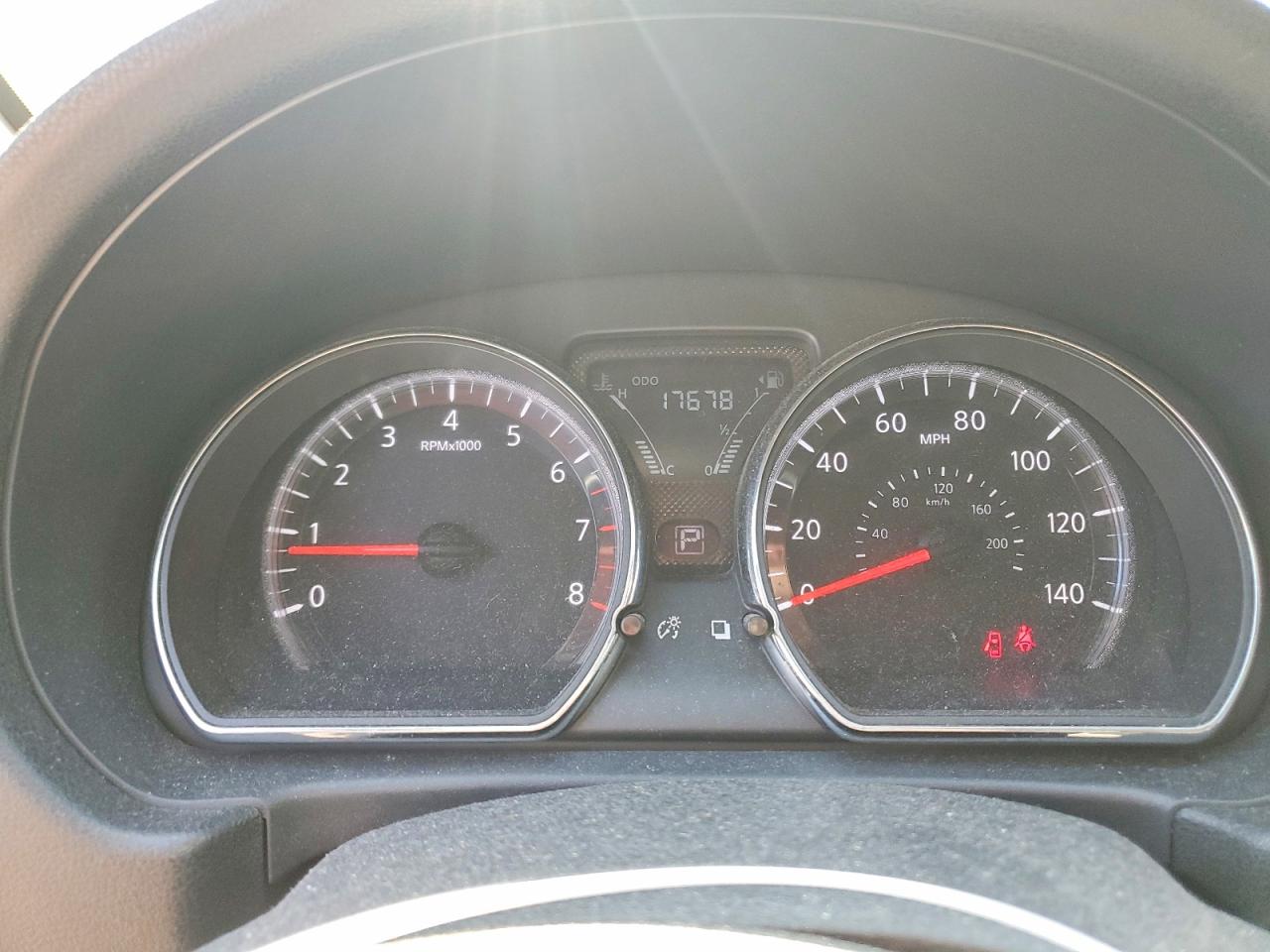 2018 NISSAN VERSA SV photo 17