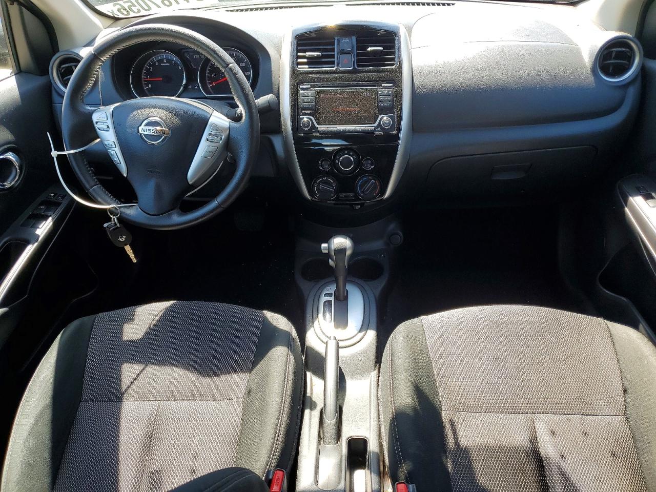 2018 NISSAN VERSA SV photo 15