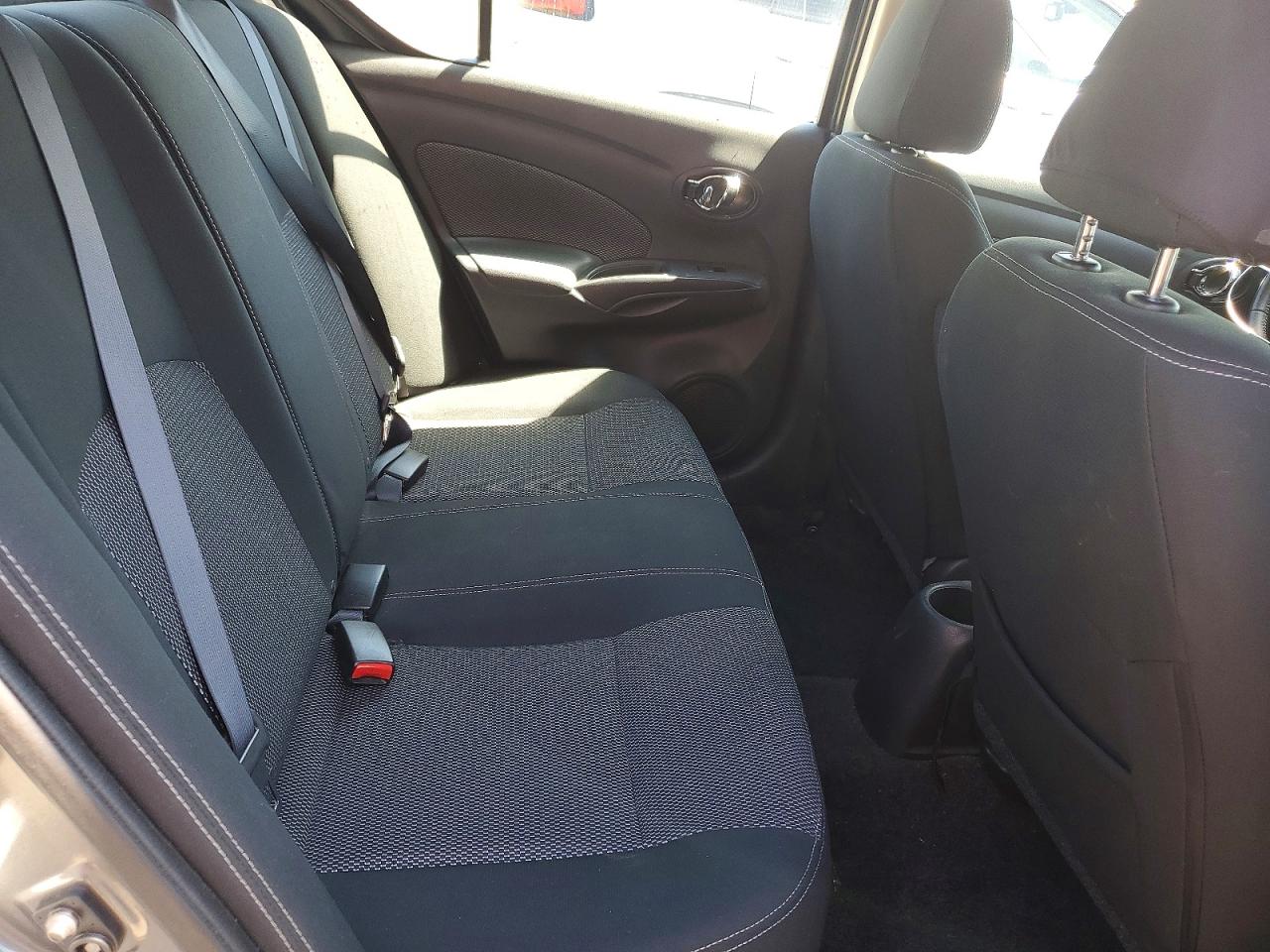2018 NISSAN VERSA SV photo 19