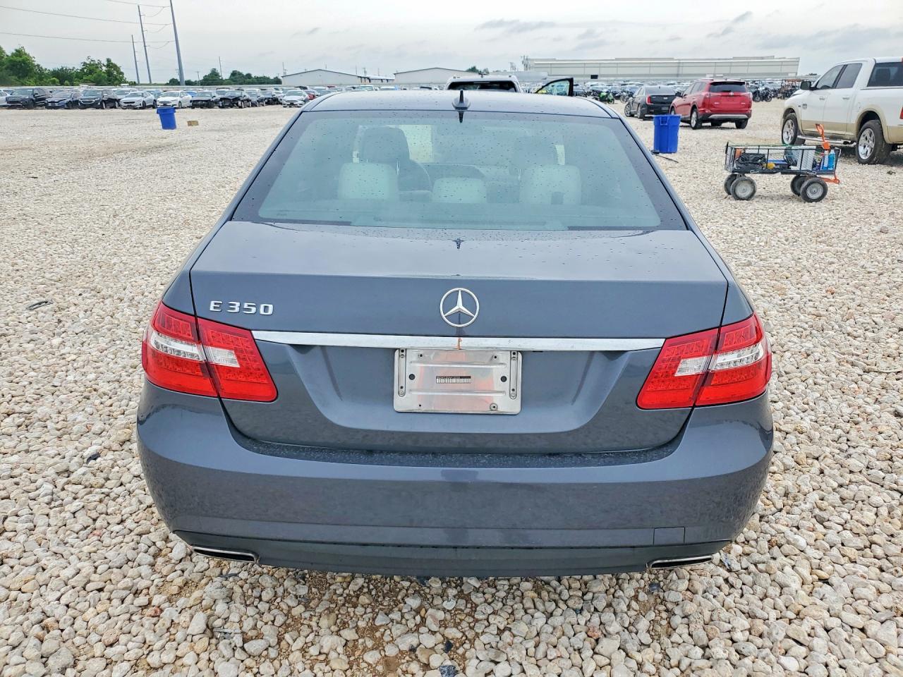 2010 MERCEDES-BENZ E 350 photo 16