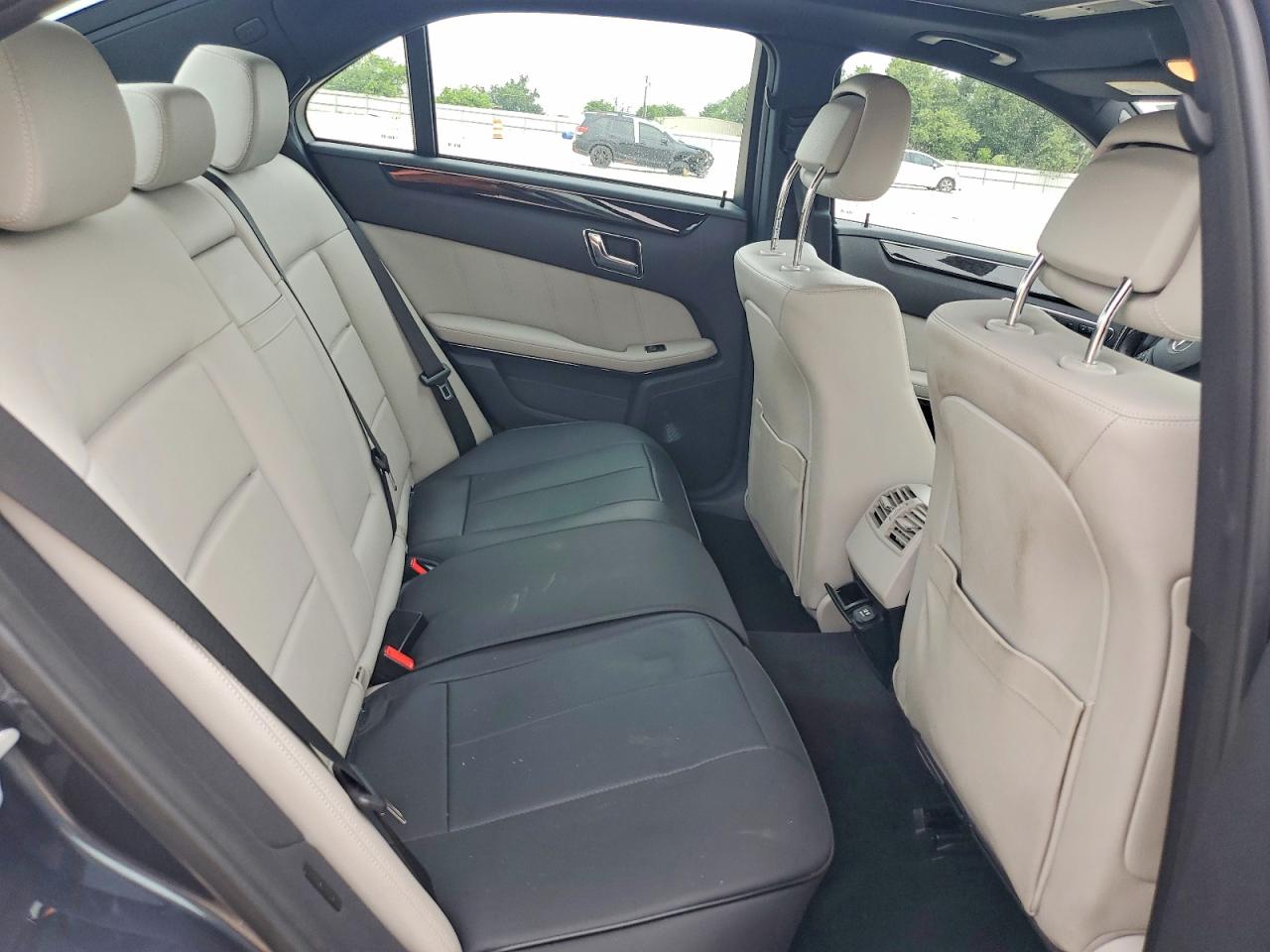 2010 MERCEDES-BENZ E 350 photo 28
