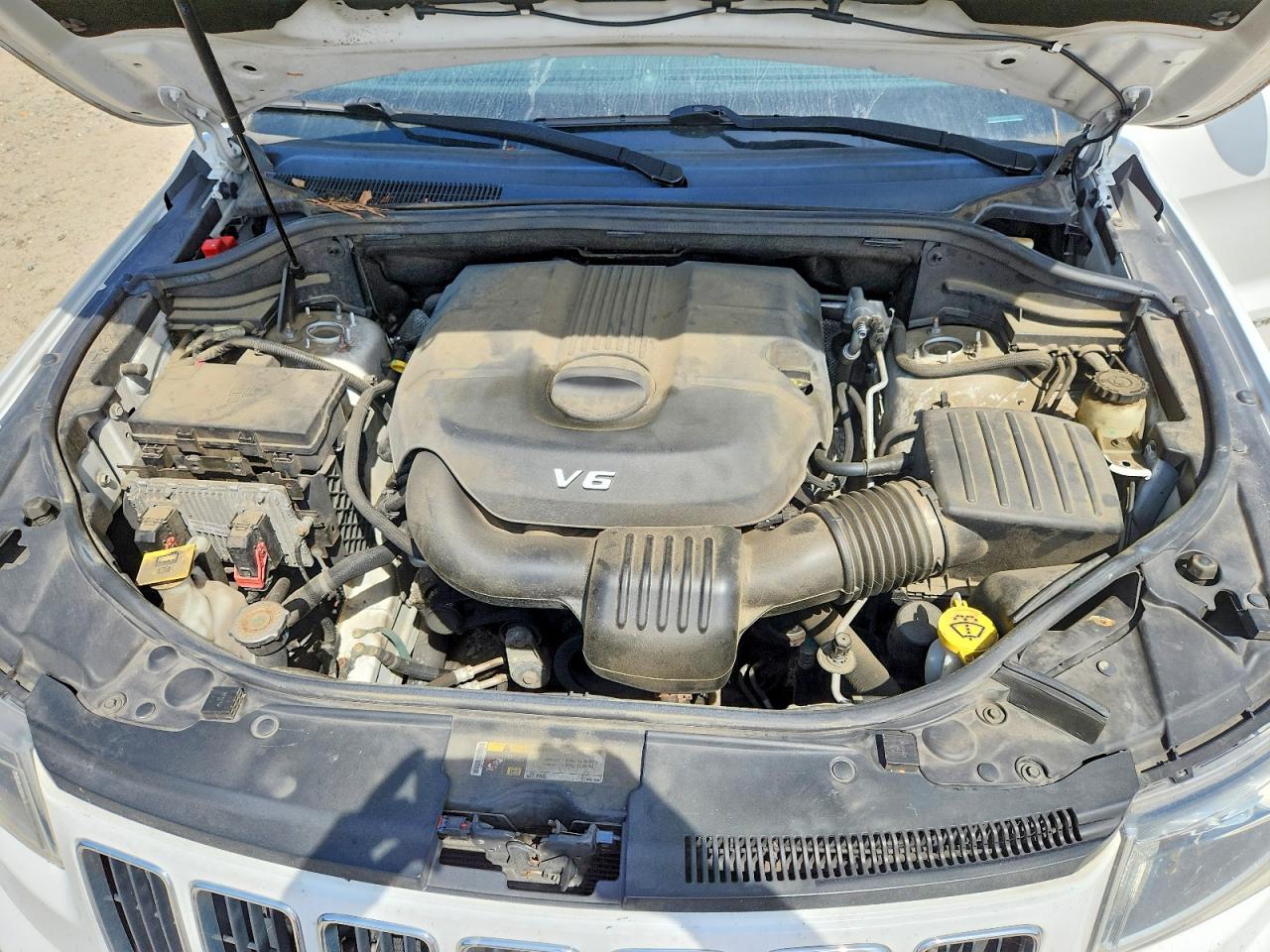 2014 JEEP GRAND CHEROKEE LAREDO photo 34