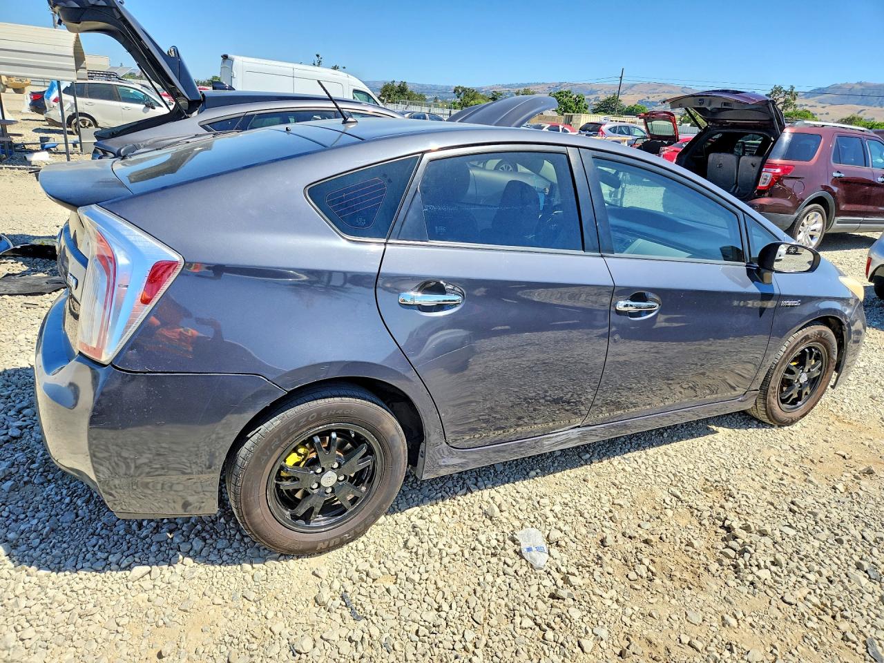 2013 TOYOTA PRIUS TWO photo 5