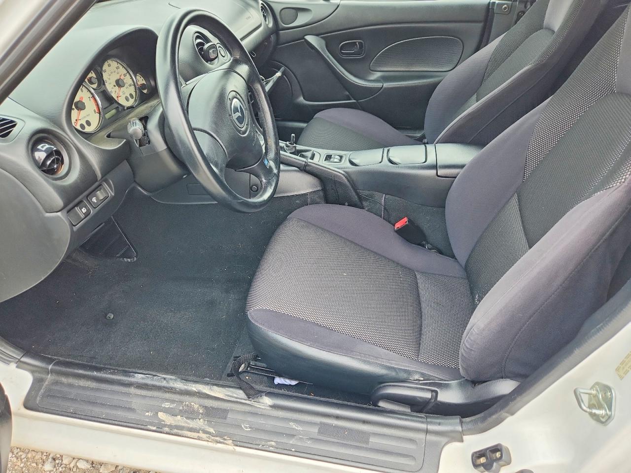 2001 MAZDA MX-5 MIATA BASE photo 13