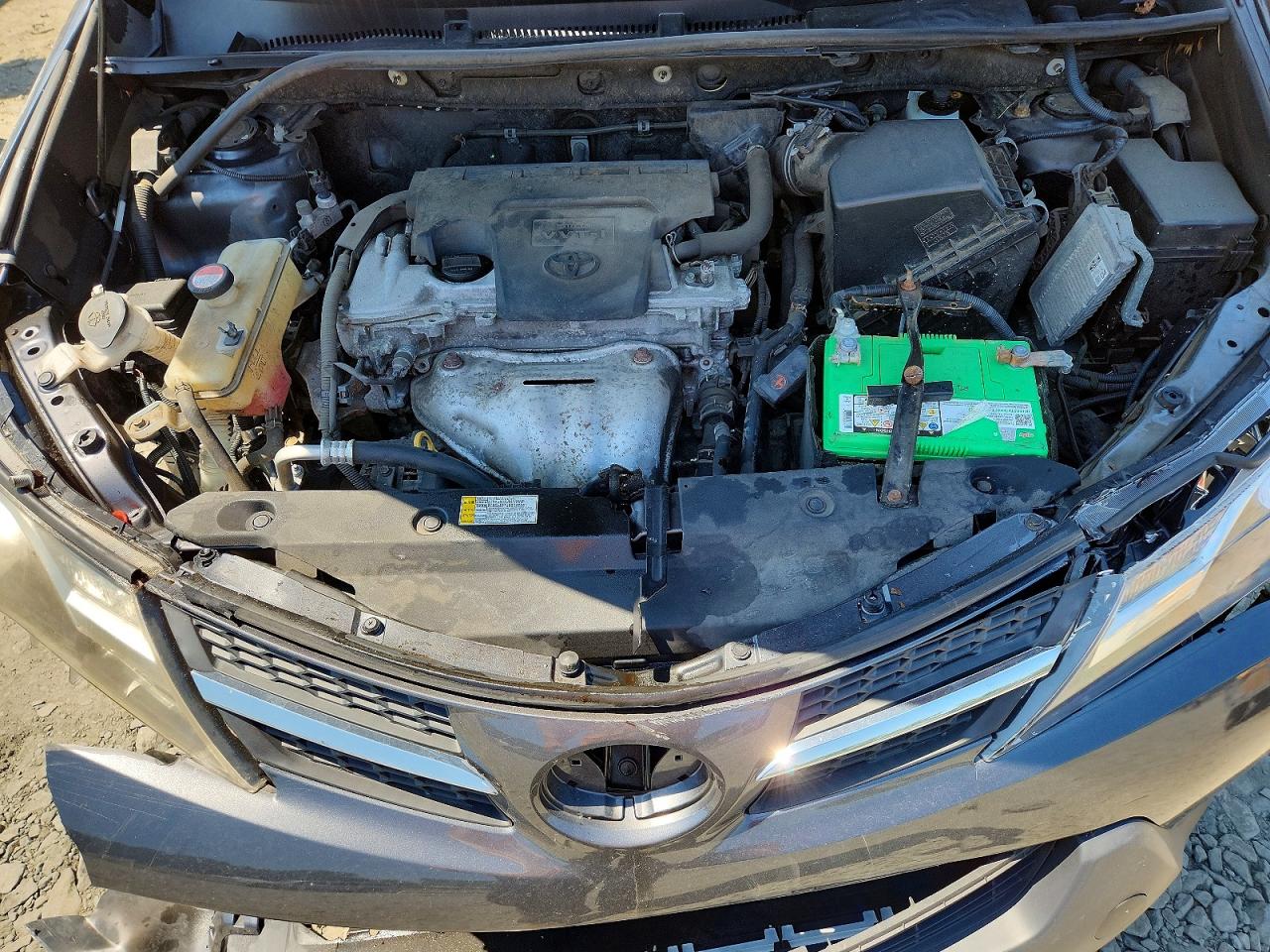 2015 TOYOTA RAV4 XLE photo 12