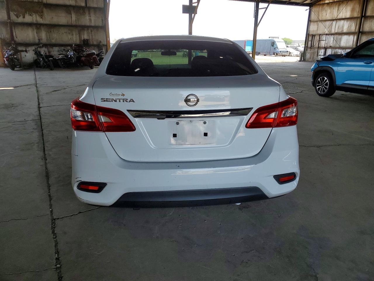 2018 NISSAN SENTRA S photo 11